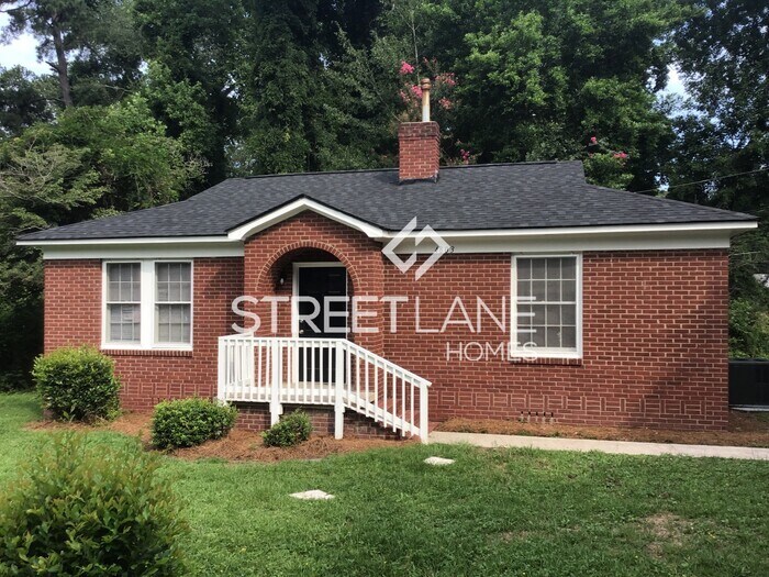 Primary Photo - 1/2 MONTHS RENT FREE WITH A SIGNED LEASE B...