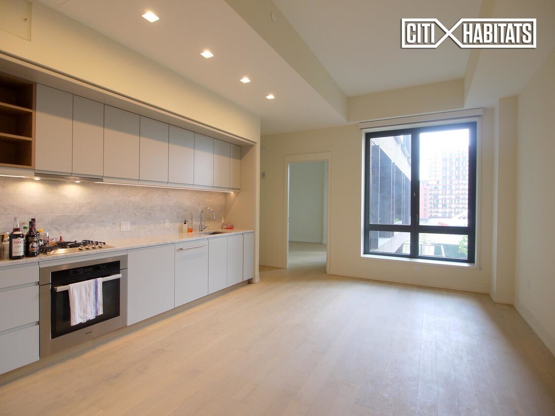 Foto principal - 550 Vanderbilt St