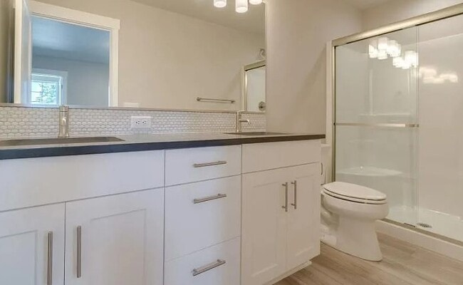 Foto del edificio - 4082 SE Century Blvd