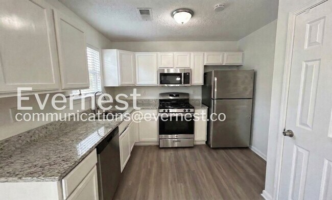 Foto del edificio - 3733 Waldrop Hills Dr