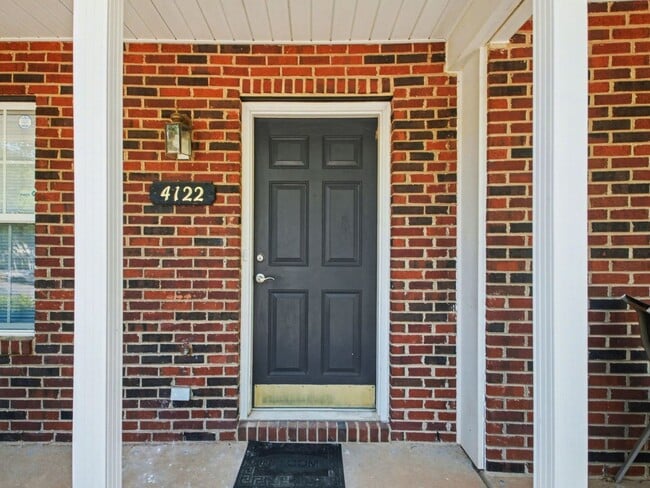 Building Photo - 2 Bed/2Bath Townhouse for RENT!