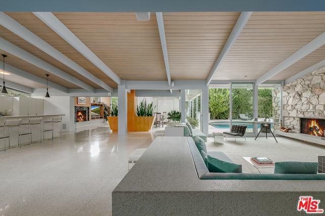 Foto del edificio - 1411 Rising Glen Rd