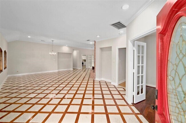 Foto del edificio - 6303 Lugary Dr