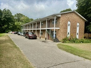 Building Photo - 326 Beeline Rd