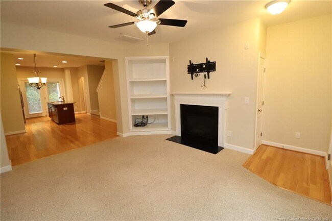 Foto del edificio - 8011 Sunset Branch Ct