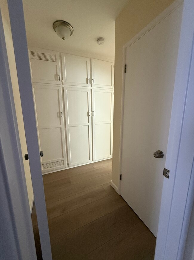 Foto del edificio - 145 Normandie Ave