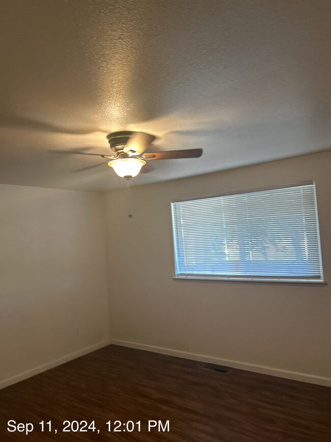 Building Photo - 650 Joette Dr