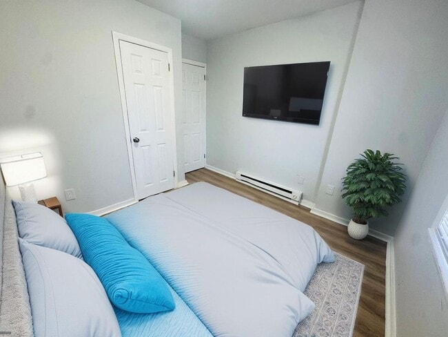 Photo - 946 Farson St Apartment