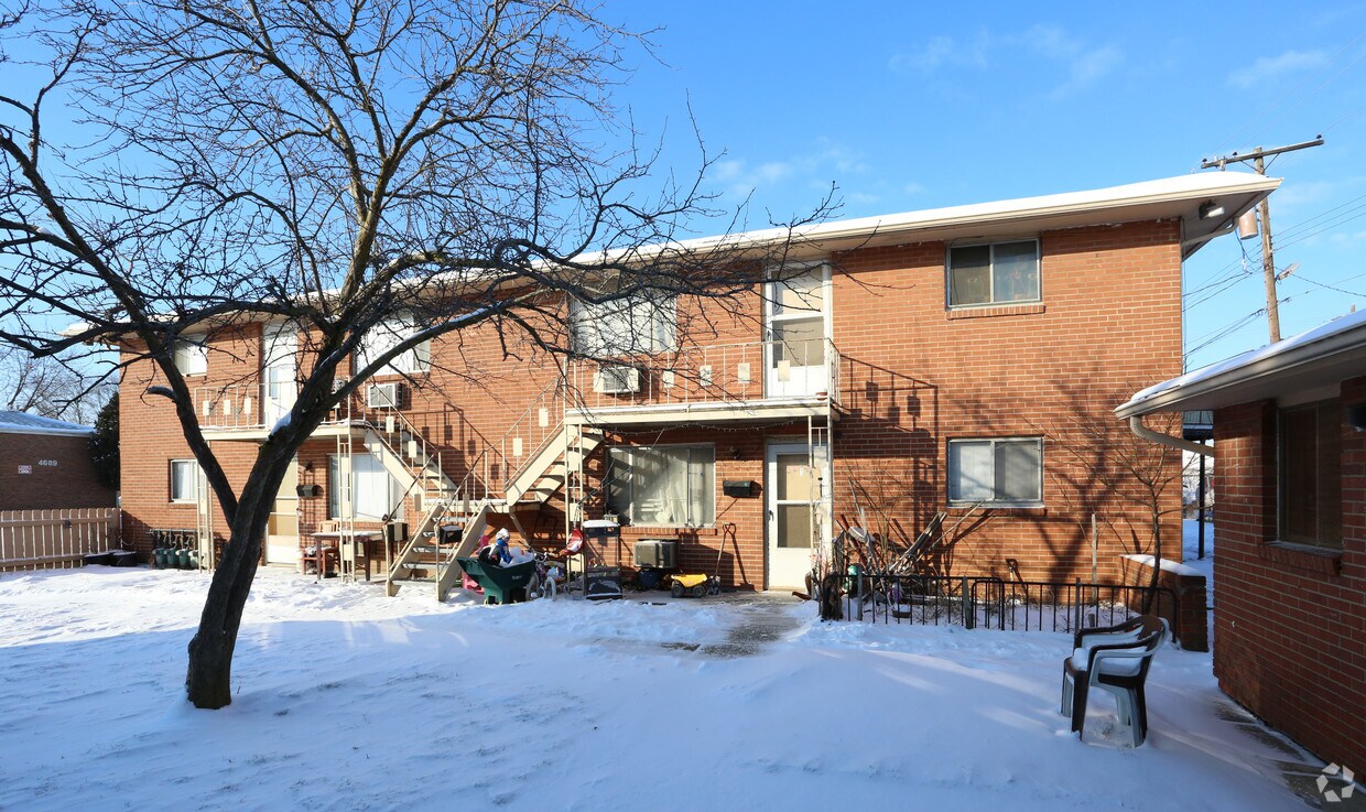 Building Photo - 4688-4678 Hilton Ave