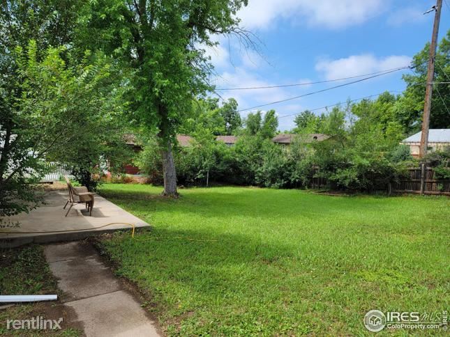 Building Photo - 3 br, 1 bath House - 1613 i Longs Peak Dr