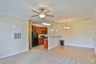 Interior Photo - Palisades at Waters Edge