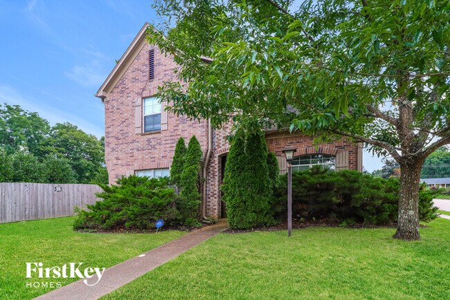 Building Photo - 7409 Brentridge Dr