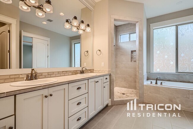 Foto del edificio - 2604 NE 175th St