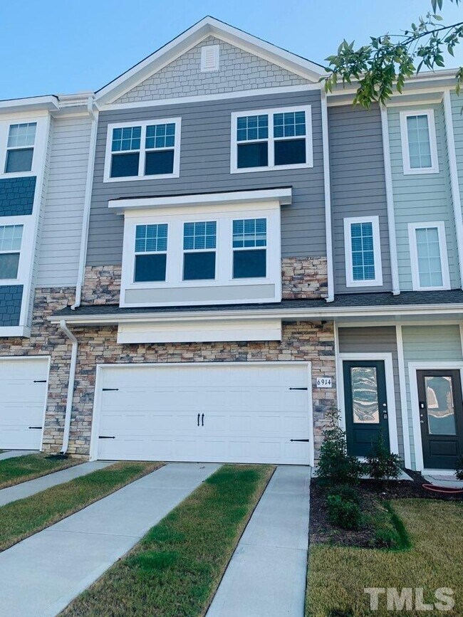 Foto del edificio - 6914 Point Bar Pl