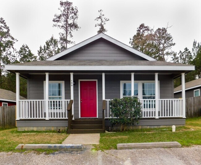 Building Photo - Room For Rent