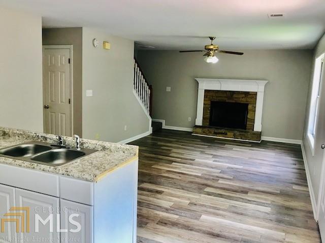 Foto del edificio - 2737 Lone Oak Rd