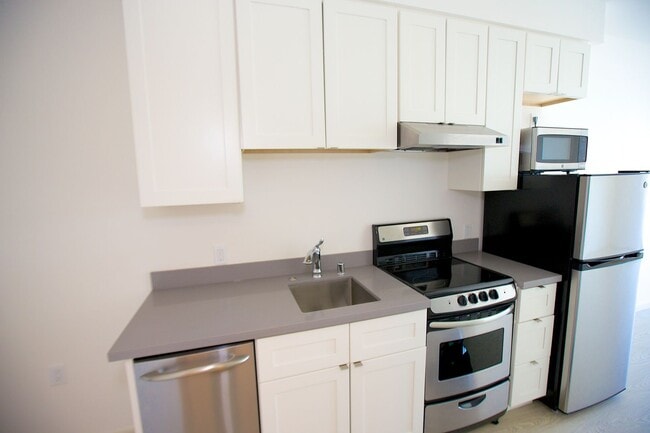 Interior Photo - 1335 Folsom St