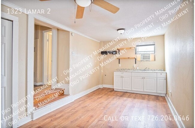 Building Photo - 1323 Lamar St