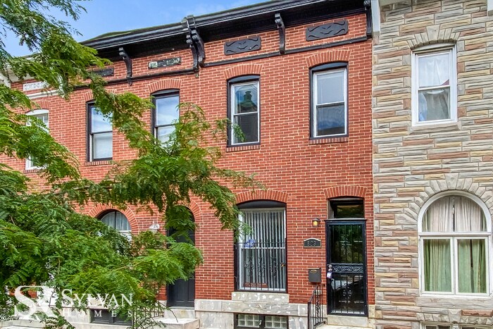 Primary Photo - This beautiful 3 BR 2 BA home is perfect f...