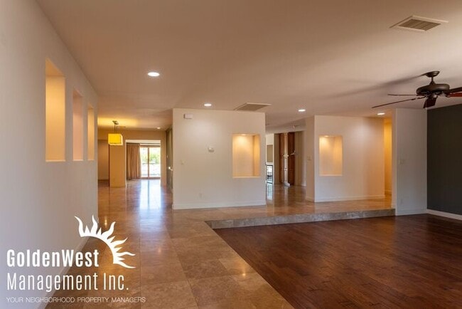 Building Photo - Luxury 4Bdm 4Ba Home on Sprawling Lot in P...