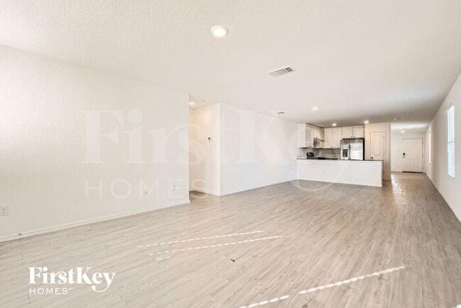 Foto del edificio - 5196 Fowler Crst