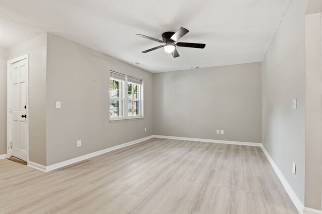 Foto del edificio - 1200 Grady St