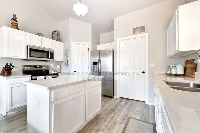 Foto del edificio - Stunning 3 Bedroom House in Fountain