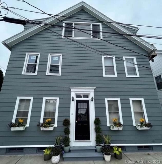Building Photo - 12 Trumbull St