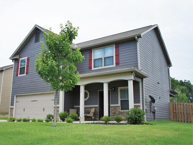 Building Photo - Beautiful Oasis in Columbus (Pending Appli...