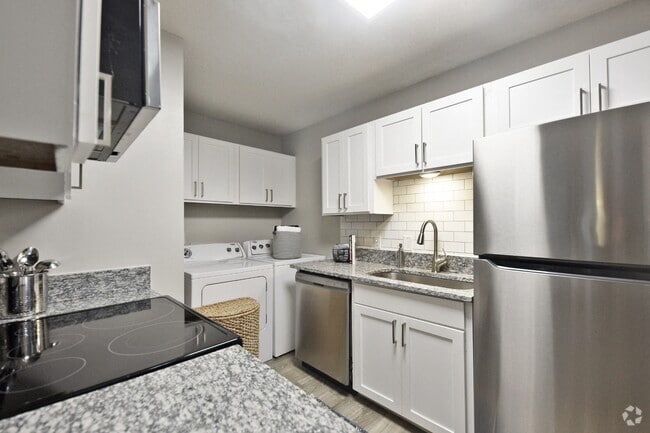 Building Photo - Arcadia Creekside