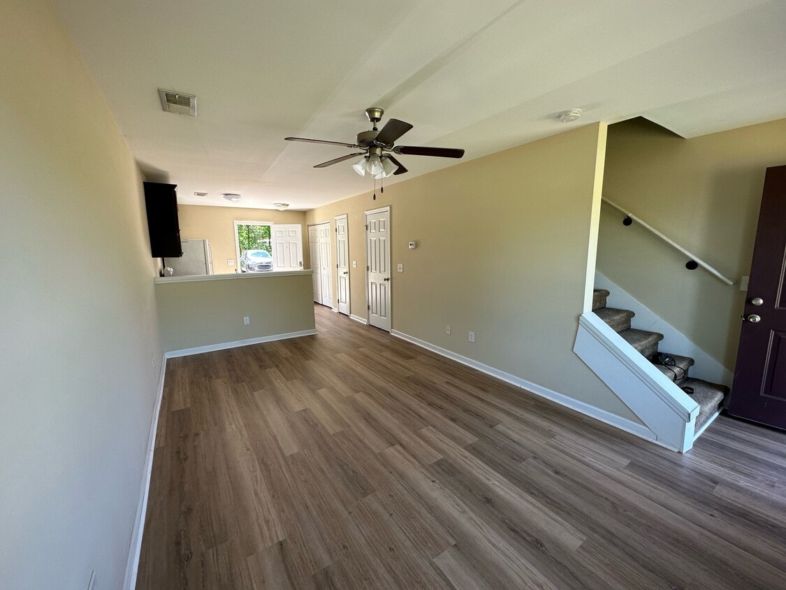 1276 Macedonia Dr, Murfreesboro, TN 37130 Townhome Rentals in