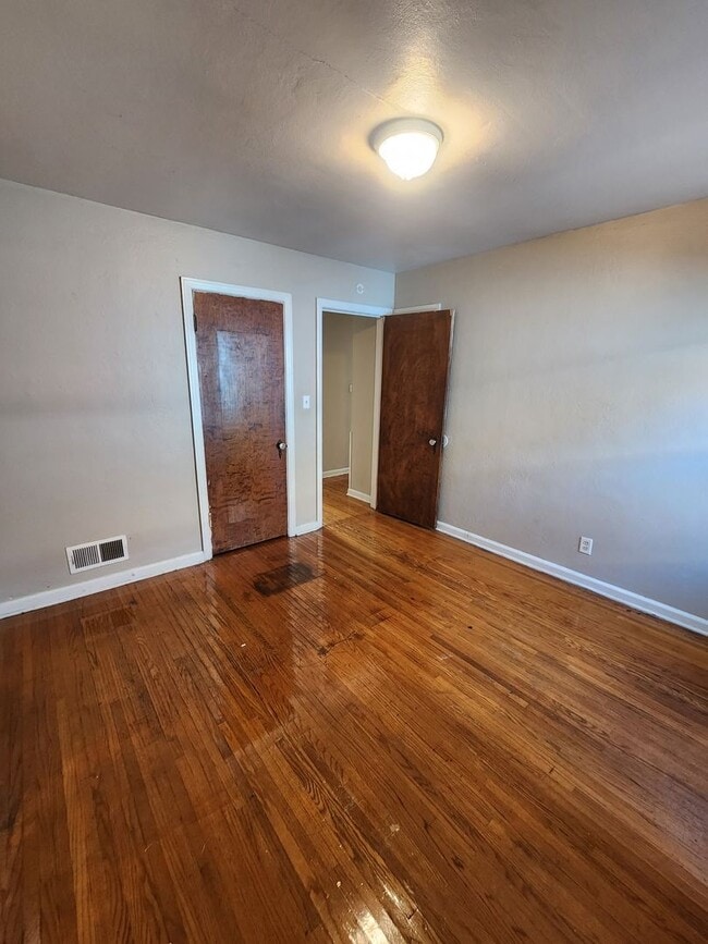 Foto del edificio - 2 Bed 1 Bath