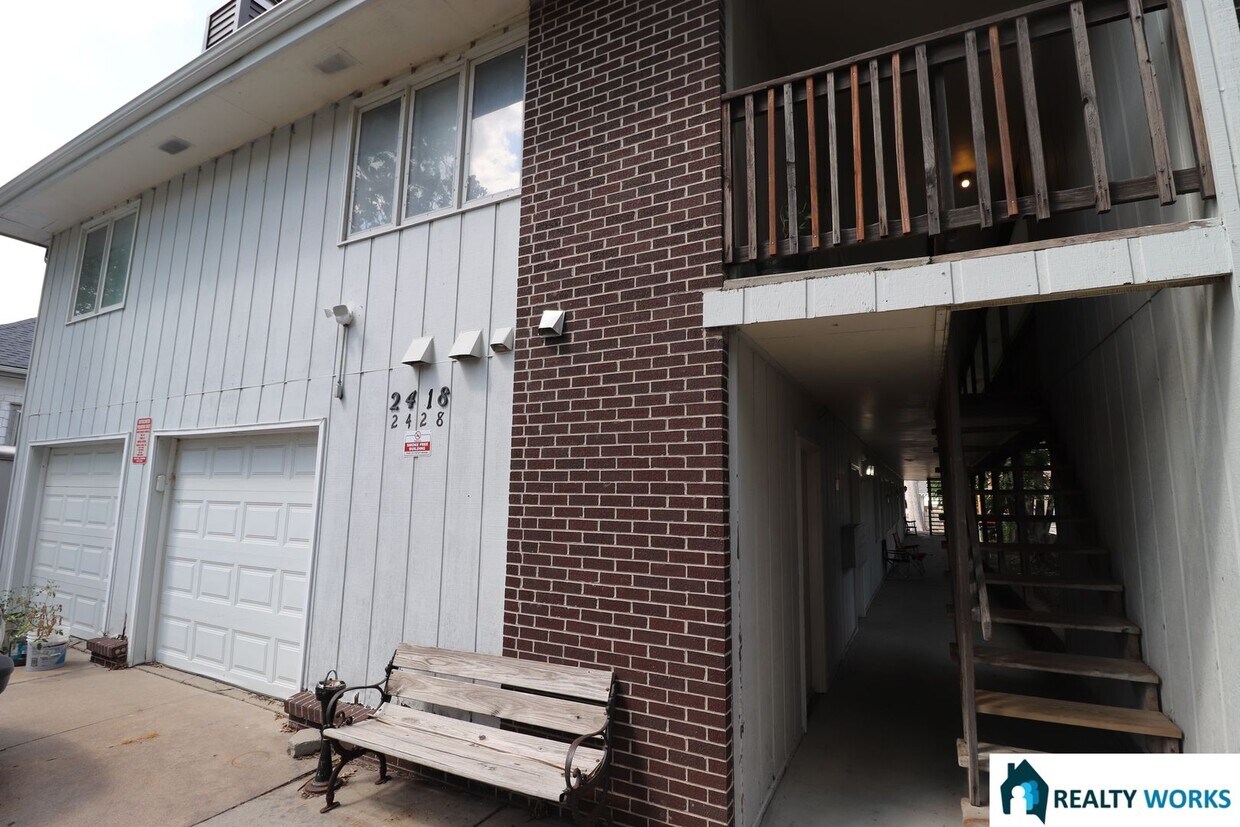 Foto principal - 2418 D St