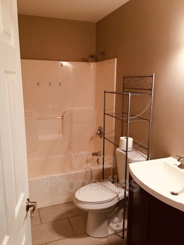 Building Photo - 409 S 18th St