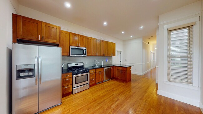 Foto del edificio - 1728 Waller St