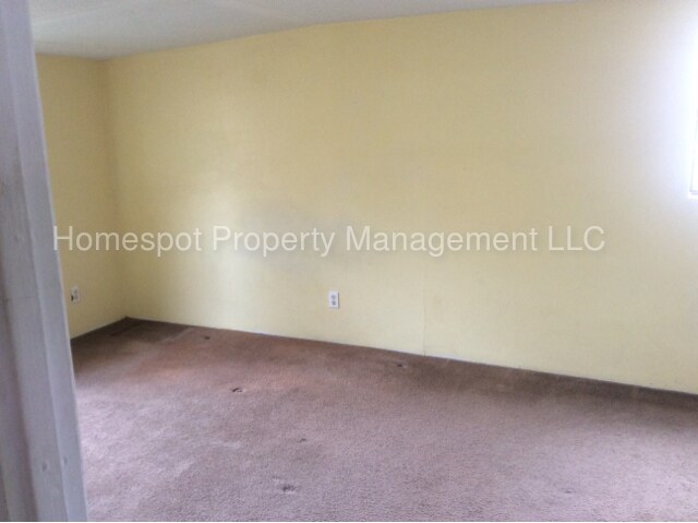 Building Photo - 1601 Axtell St