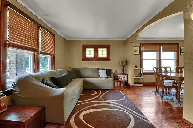 Building Photo - Fantastic 2bd/1ba home! Coming soon!