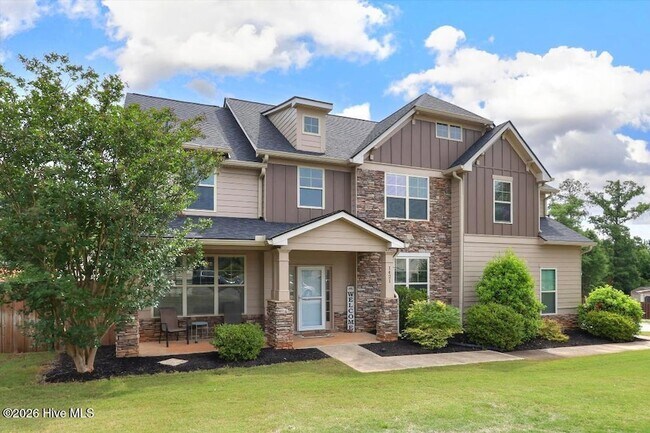 Foto del edificio - 1421 Dooley Ln