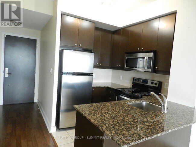 Building Photo - 60 Absolute Ave