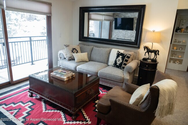 Foto del edificio - 700 S Monarch St