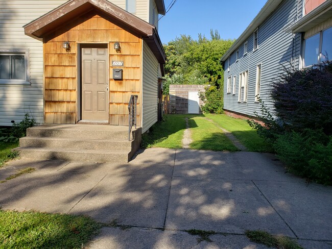 View of Garage and driveway - 207 Walnut St