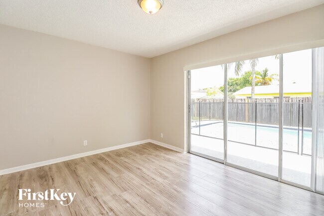 Foto del edificio - 7701 SW 7th Ct