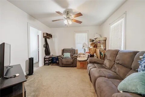 Foto del edificio - 74 Pleasant St