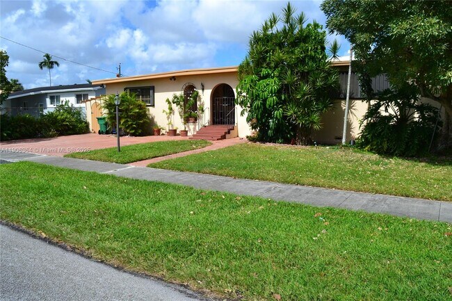 Foto del edificio - 7855 SW 17th Terrace