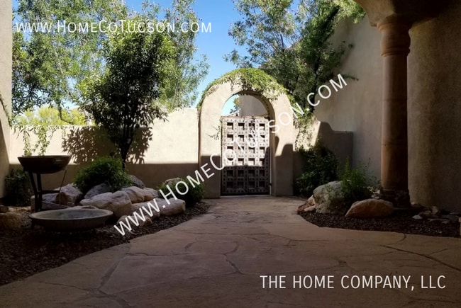Building Photo - 1621 E Crimson Canyon Pl