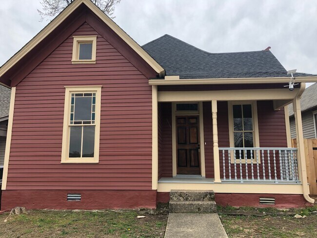 Foto del edificio - 821 E 17th St