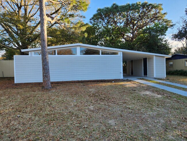 Building Photo - 909 Twinbrook Ave
