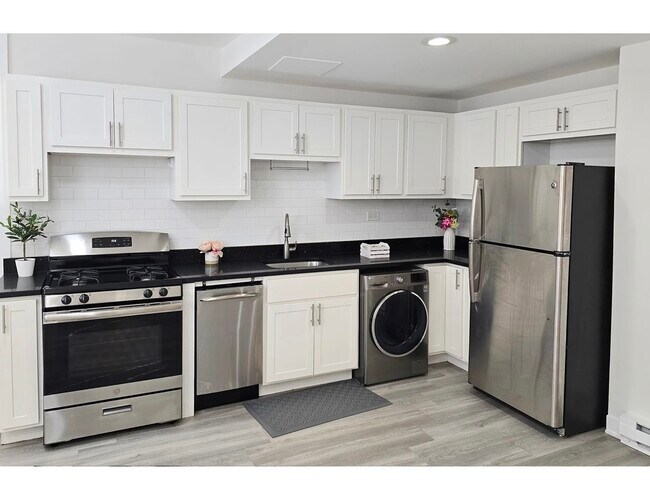 Foto del edificio - 732 W Roscoe St