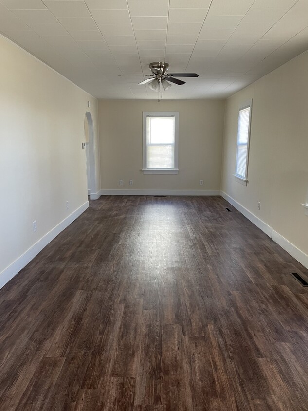 Foto principal - 414 S Main St