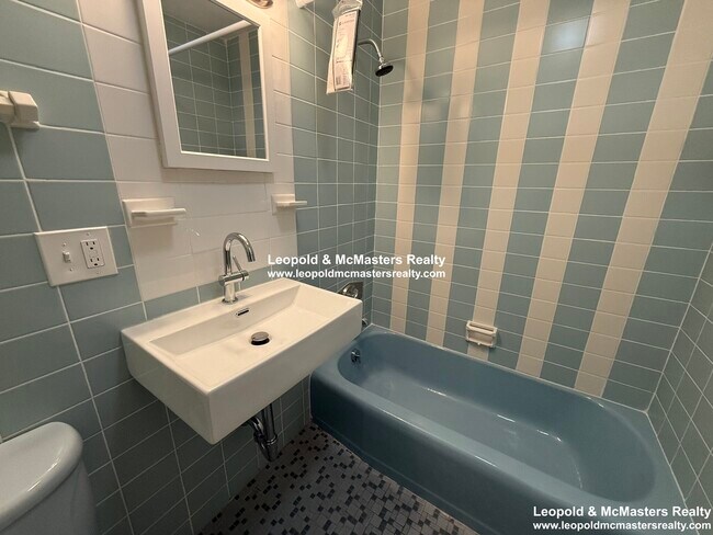 Building Photo - 1669 Commonwealth Ave